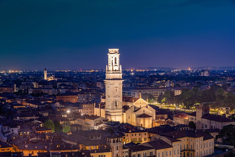 Verona bei Nacht von Dennis Eckert