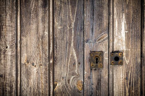 Characteristic wooden door in Buis-les-Baronnie in France