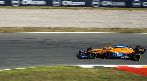Lando Norris in Mclaren op circuit Zandvoort