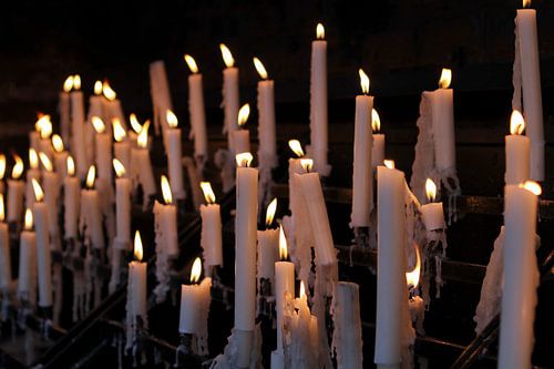 Devotiekaarsen bij de Basilika