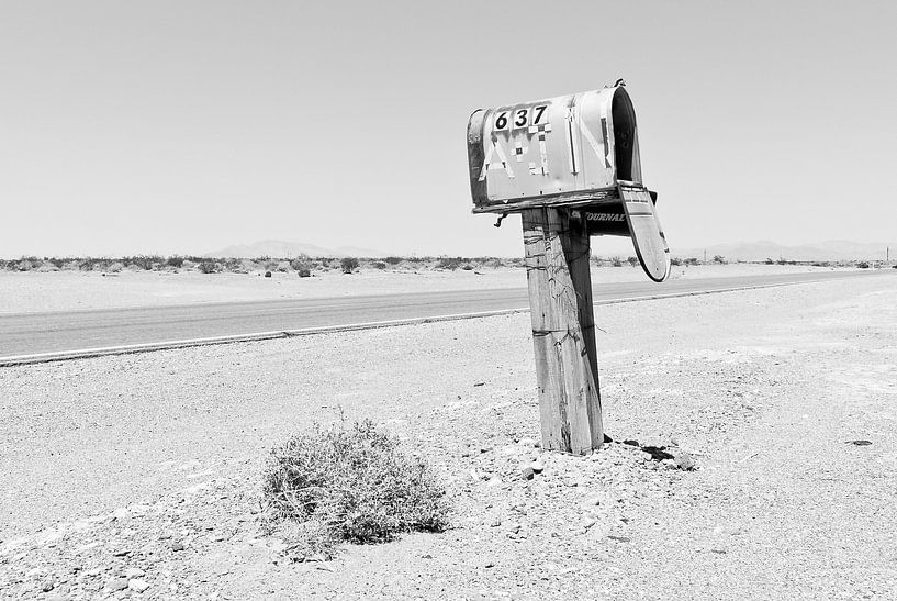Boîte aux lettres dans la Vallée de la Mort, USA par Lars-Olof Nilsson