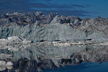 EISBERG 2 by Miroslav Ptacek