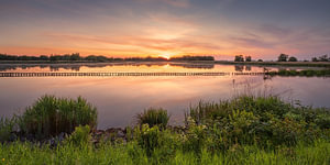 Serene rust over het  water bij Ae's Woudbloem in de provincie Groningen