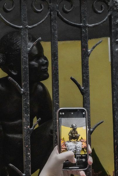 Jeaneke Pis Brussels by Paul Veen