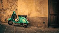Old Italian Vespa in Arezzo by Studio Reyneveld thumbnail