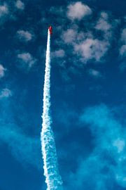 stunt flying between the clouds 2 by Younes Deraedt