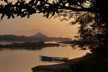Zonsondergang over de Mekong River van Chasing Light