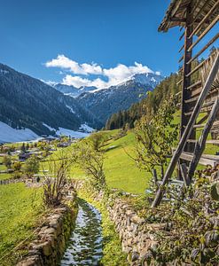 Hohlweg Gasse oberhalb von Innervillgraten im Villgratental
