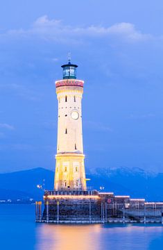 Leuchtturm in Lindau am Bodensee von Jan Schuler