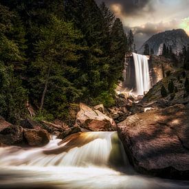 Chute d'eau dans le parc national de Yosemite USA. sur Voss Fine Art Fotografie
