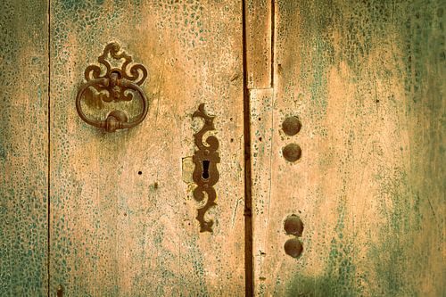 Oude verweerde Franse deur