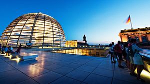 Berlin – Reichstag Building Rooftop Terrace van Alexander Voss