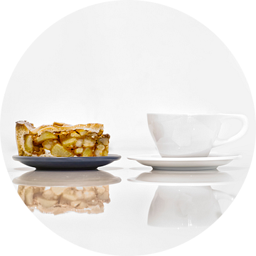 Pie and a cup of Coffee van Elianne van Turennout
