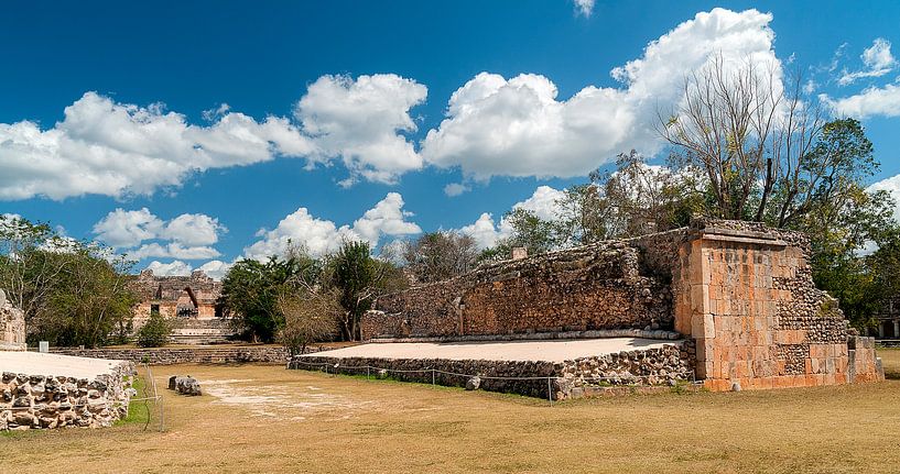 Mexico: Pre-Hispanic Town of Uxmal (San Isidro) van Maarten Verhees