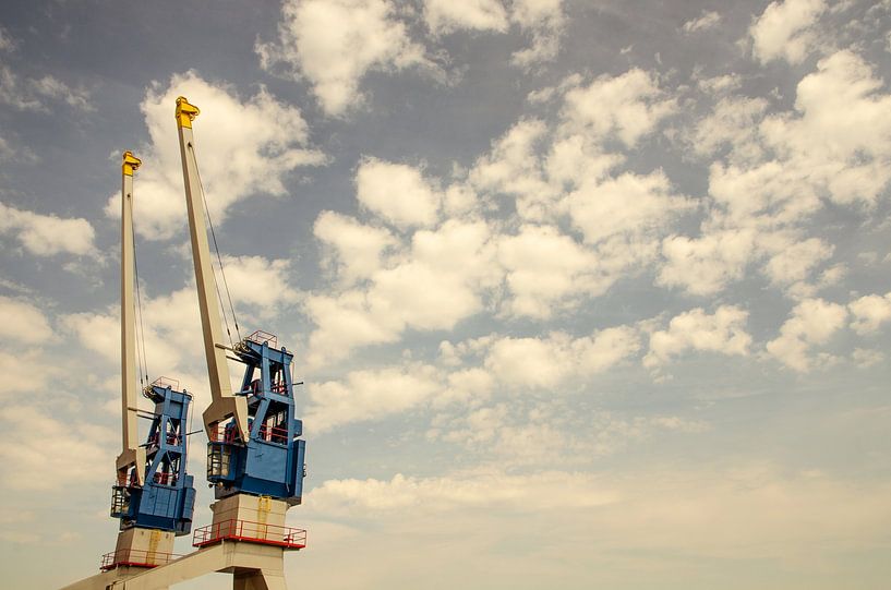 RDM | Lifting cranes at the Submarine Wharf by RB-Photography