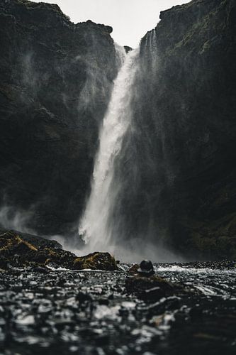Isländischer Wasserfall