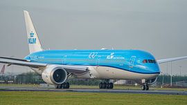 KLM Boeing 787-10 Dreamliner passenger aircraft. by Jaap van den Berg