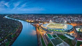 Weserstadion bei Nacht in Bremen, Deutschland