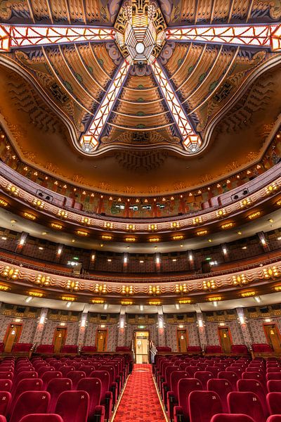 Theater Tuschinski van Bart Hendrix