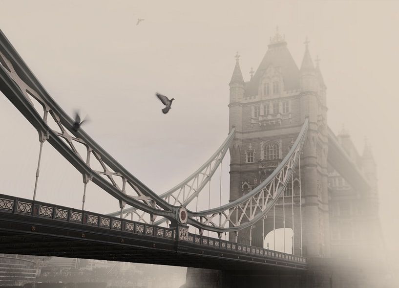 Tower Bridge by Lena Weisbek