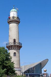 Rostock-Warnemünde: Leuchtturm und Teepott