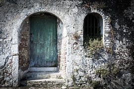 Verweerde deur en venster von Gerben Duijster