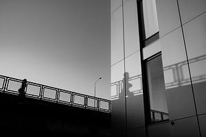 Linien und Schatten – Schwarz-Weiß-Nijmegen