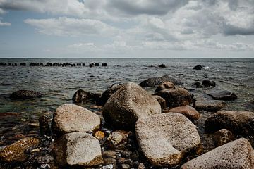 Steine an der Ostseeküste bei Sassnitz (Rügen) von Denny Lerch