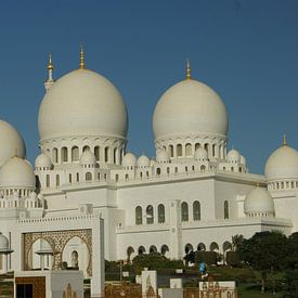 Sjeik Zayed-moskee Abu Dhabi Voorzijde van Sander van Klaveren