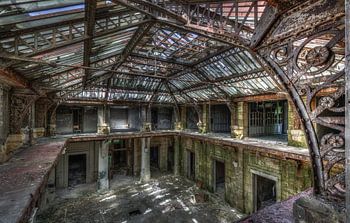 The main hall of Bureau Central.