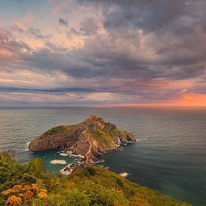 Sonnenaufgang in San Juan de Gaztelugatxe, Baskenland, Spanien