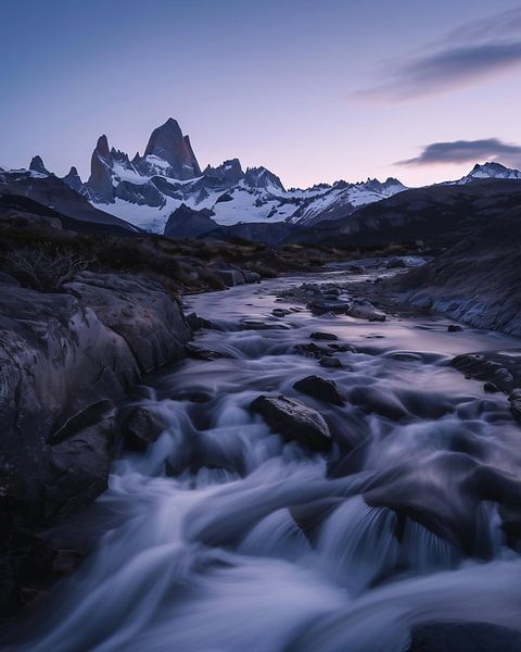 Mystischer Bergsee von fernlichtsicht