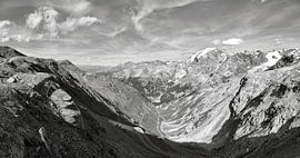 Passo dello Stelvio avec le massif de l'Ortles dans le Tyrol du Sud sur CharakterBild
