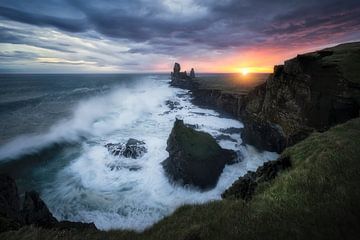 Storm in IJsland van Roy Poots