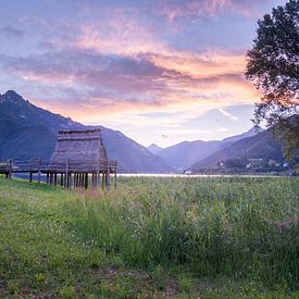 Vieille cabane dans les montagnes en Italie sur Jens De Weerdt
