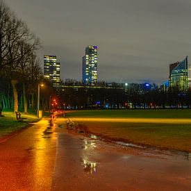 Den Haag Avond Skyline by Freddie de Roeck