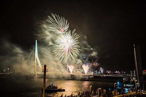 Erasmusbrug vuurwerk 1