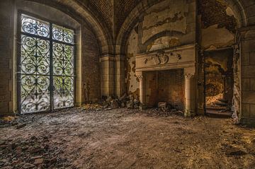 Verlaten kasteel van Ivana Luijten