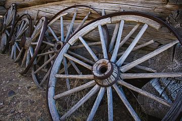 Houten wielen in Wyoming van Maartje Klop