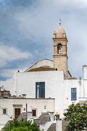 The roofs of Alberobello, Puglia by Robbert Frie