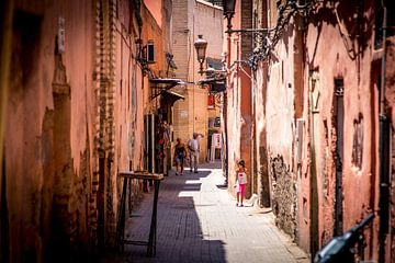 Streets of Marrakech van Julian Buijzen