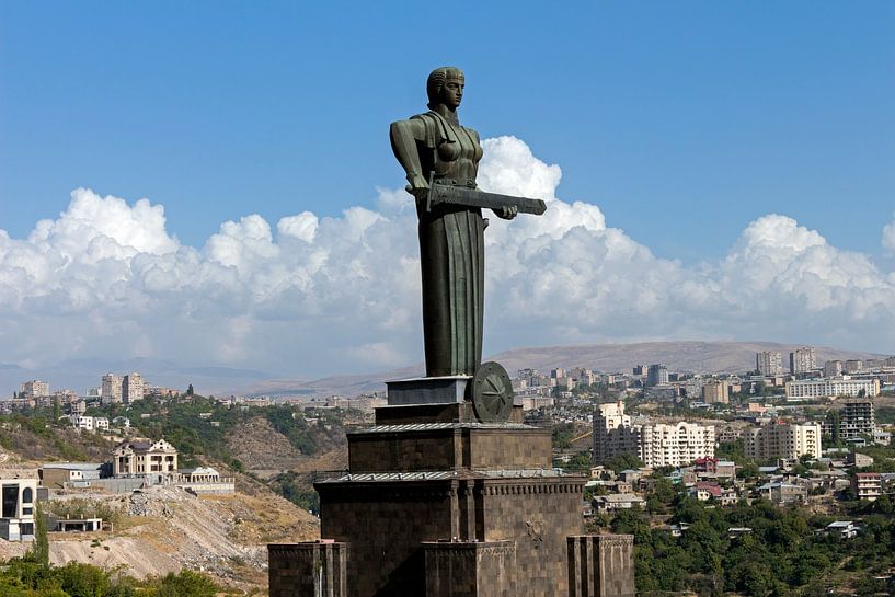 Mutter Armenien Statue von Mikhail Pogosov