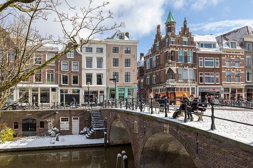 Oudegracht met Smeebrug in winterse sfeer, Utrecht.