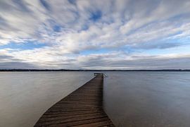 Wolkenspel bij het Starnbergmeer van Teresa Bauer