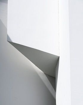 Abstracte witte vlakken en driehoeken