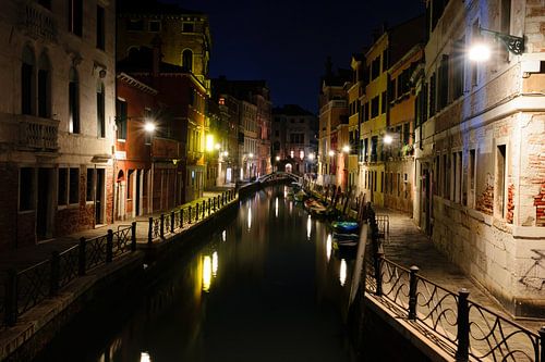 Nighttime view of a sleeping Venice