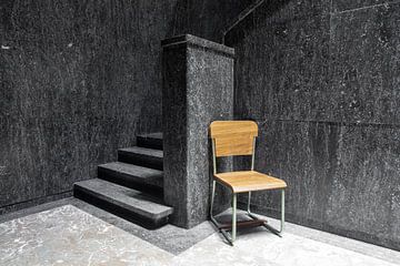 An marble staircase van Marcel Derweduwen