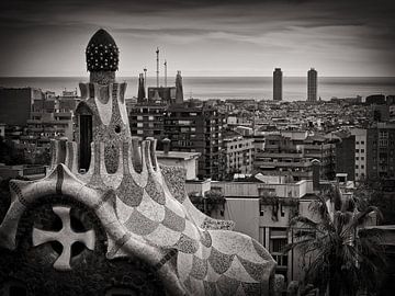 Barcelona Skyline (Black and White) van Alexander Voss