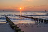 Zonsondergang aan het strand by Marcel Klootwijk thumbnail