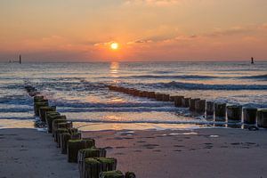 Zonsondergang aan het strand von Marcel Klootwijk